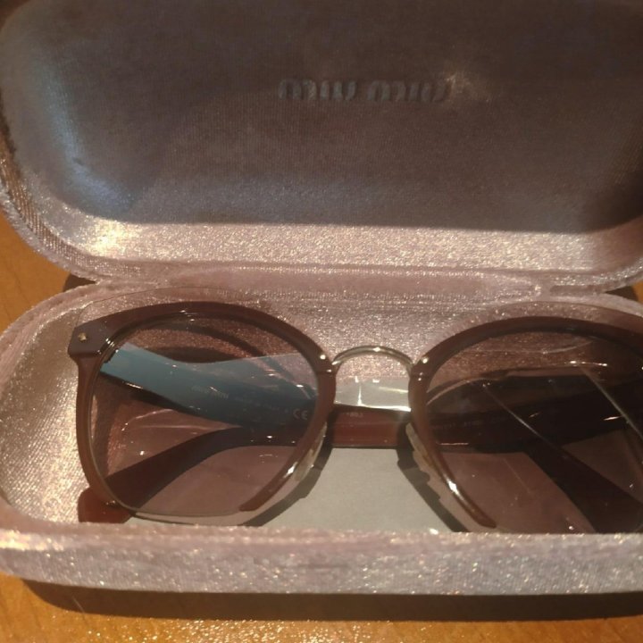 Розовые очки Miu Miu MU53TS новые