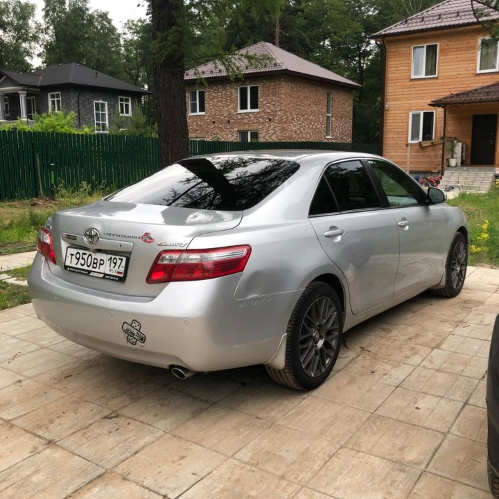 Toyota Camry, 2010