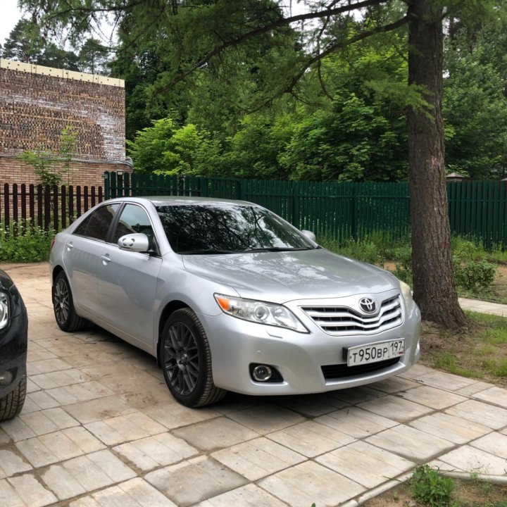 Toyota Camry, 2010