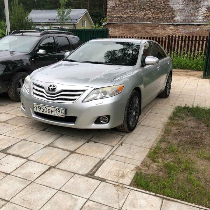 Toyota Camry, 2010