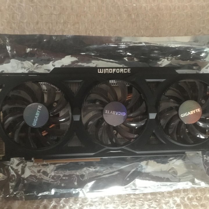 Gigabyte Radeon r9 270x 2 gb