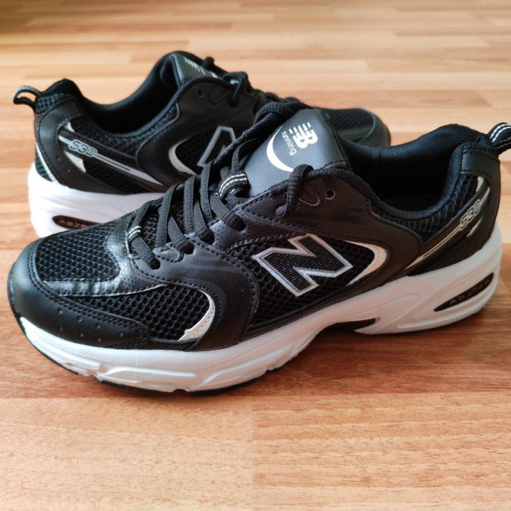 Кроссовки мужские New Balance 530. Новые. 42-43.