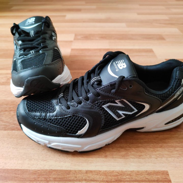 Кроссовки мужские New Balance 530. Новые. 42-43.