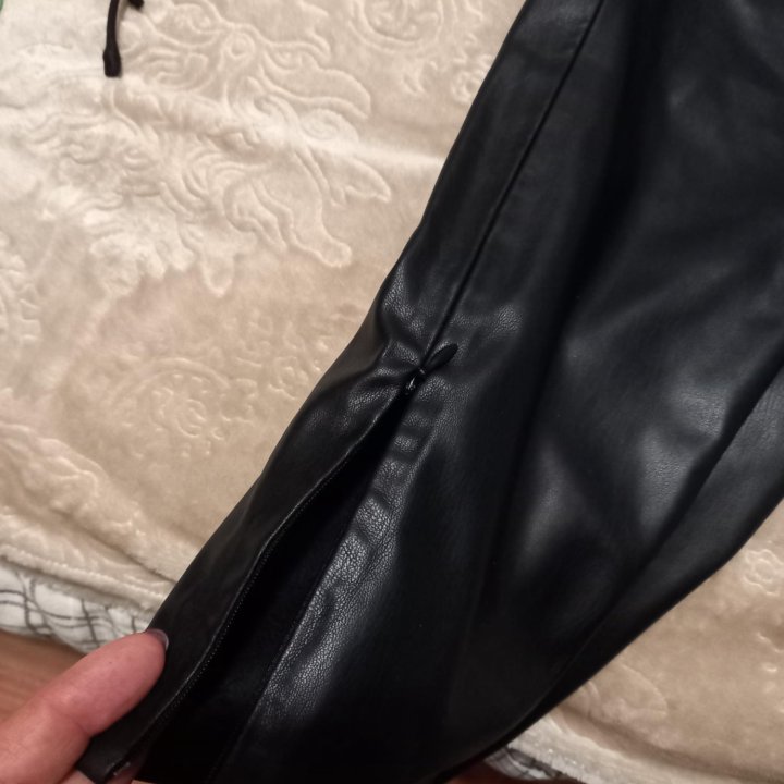 Брюки кожаные