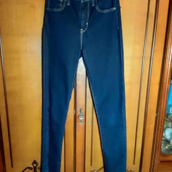 Женские джинсы Levi's 721