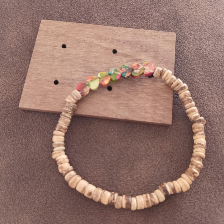 Браслет с сердечками