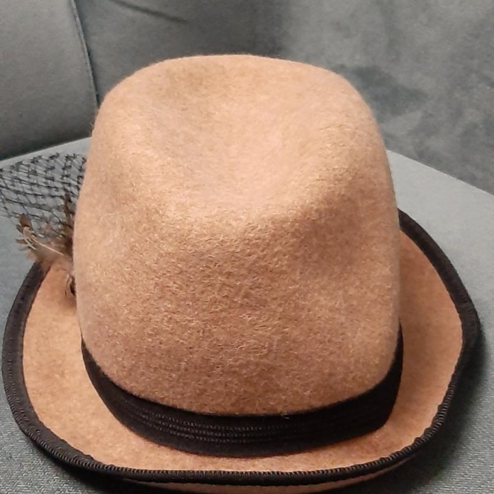 Шляпка женская фетровая