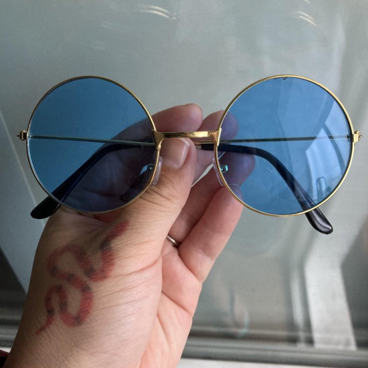 очки голубые