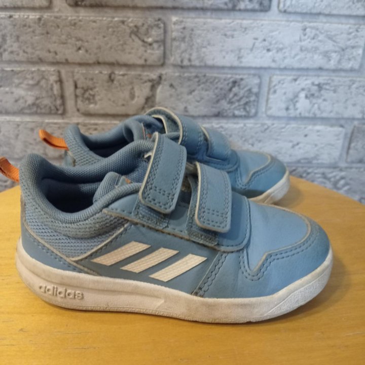 Кроссовки Adidas р.25