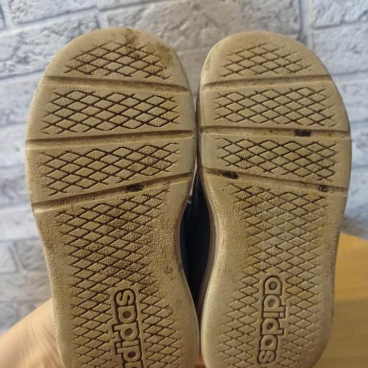 Кроссовки Adidas р.25