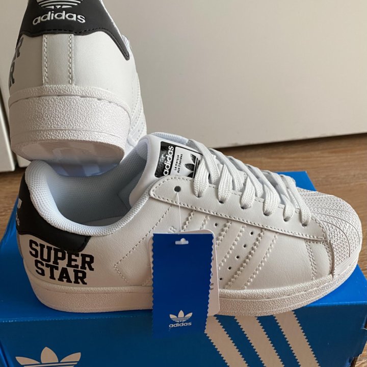 Кроссовки новые Adidas super star