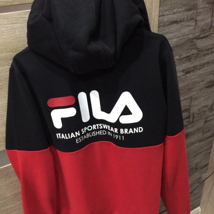 Спортивный костюм FILA в хорошем состоянии