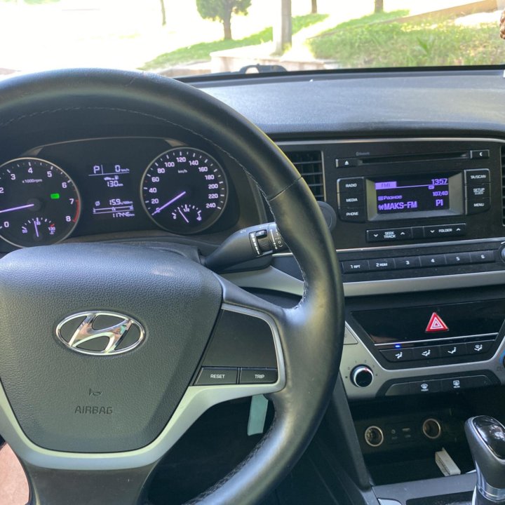 Hyundai Elantra, 2017