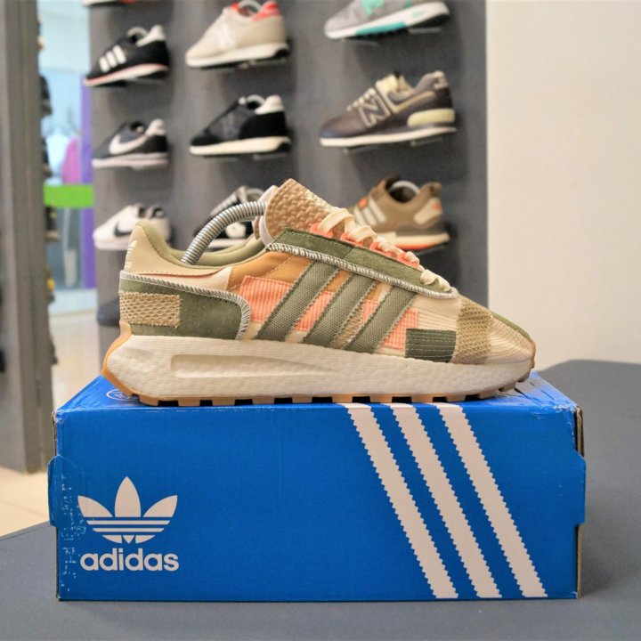 Кроссовки Adidas Retropy