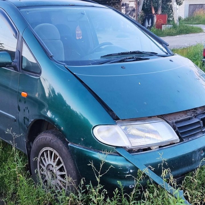 Volkswagen Sharan 1999 г 2.0