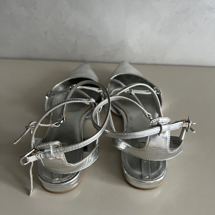 Босоножки Aldo