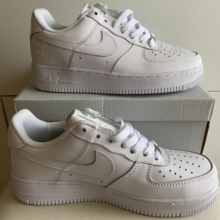 Кроссовки новые Nike air Force 1low