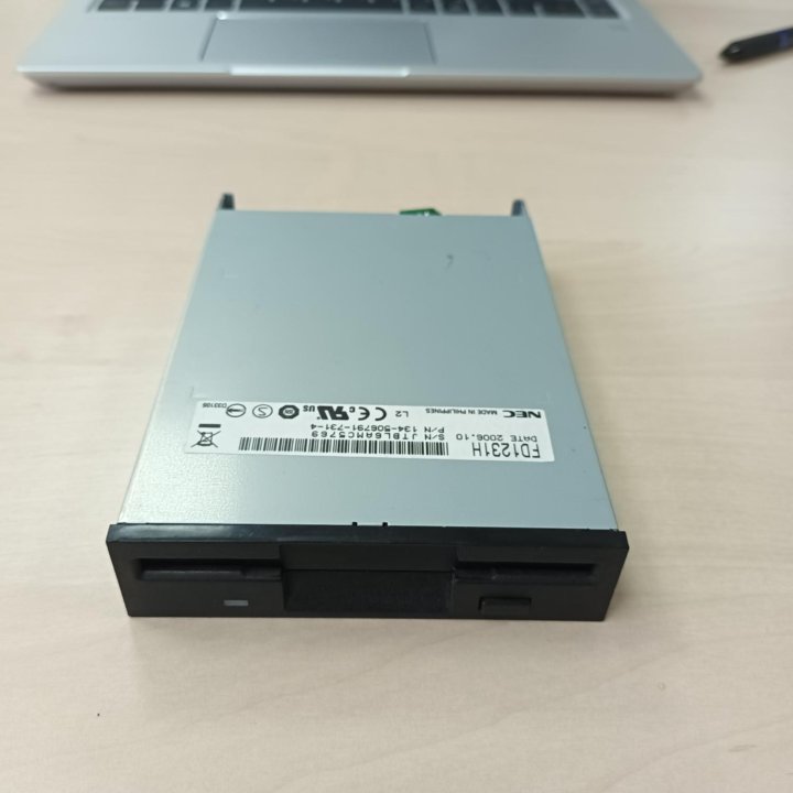 Floopy дисковод