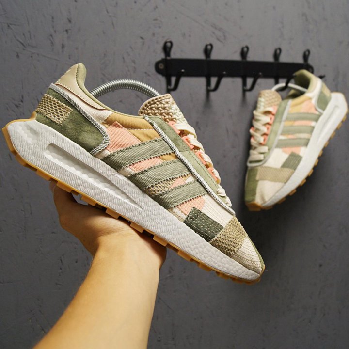 Кроссовки Adidas Retropy E5