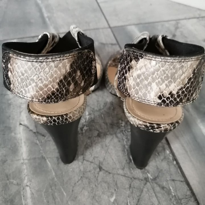 Туфли женские р. 39