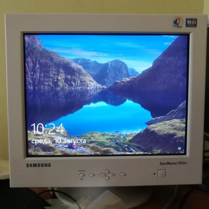 SAMSUNG Sync Master 757DFX 160Hz.