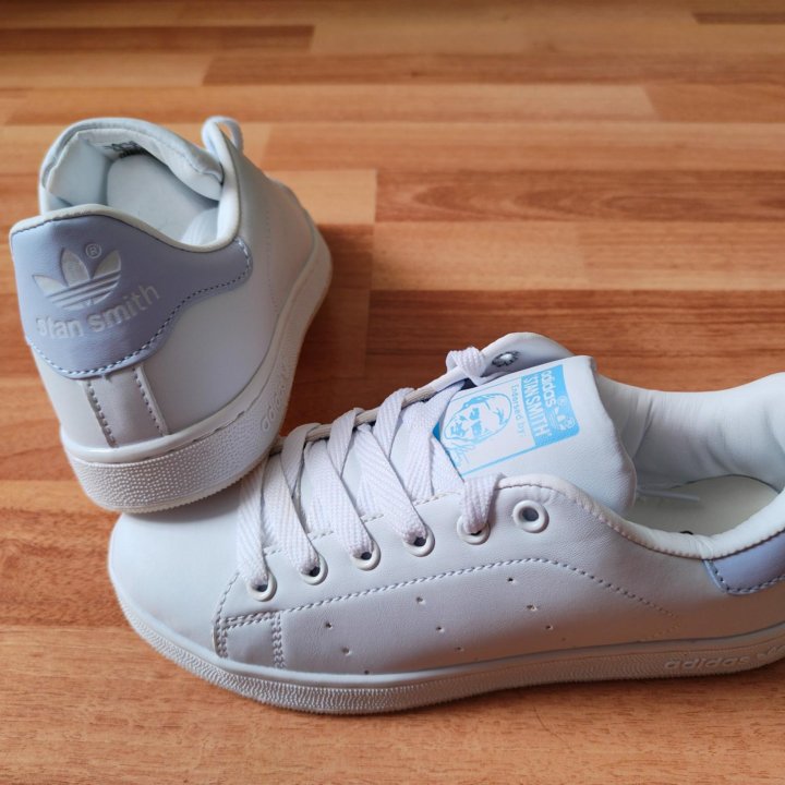 Кроссовки Adidas Stan Smith. Новые. 39-40 размер.