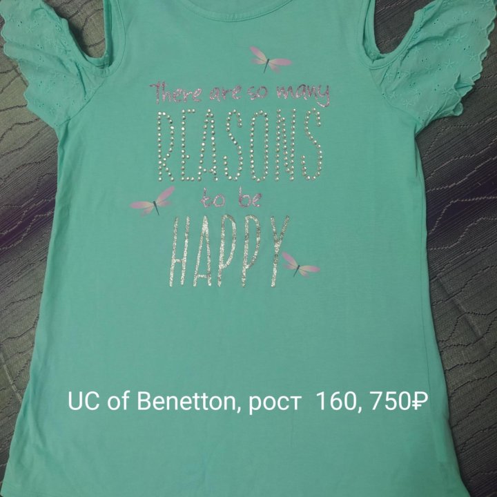 Красивая новая футболка UC of Benetton