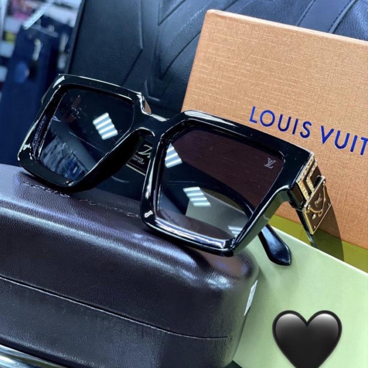 солнцезащитные очки Louis Vuitton
