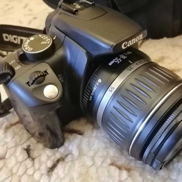 Хороший Фотоаппарат Canon EOS 350D в полном компле