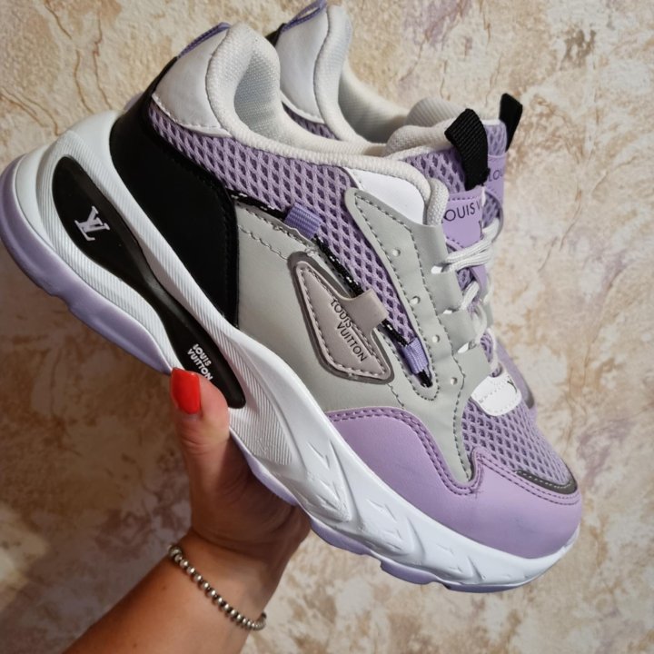 Кроссовки 36