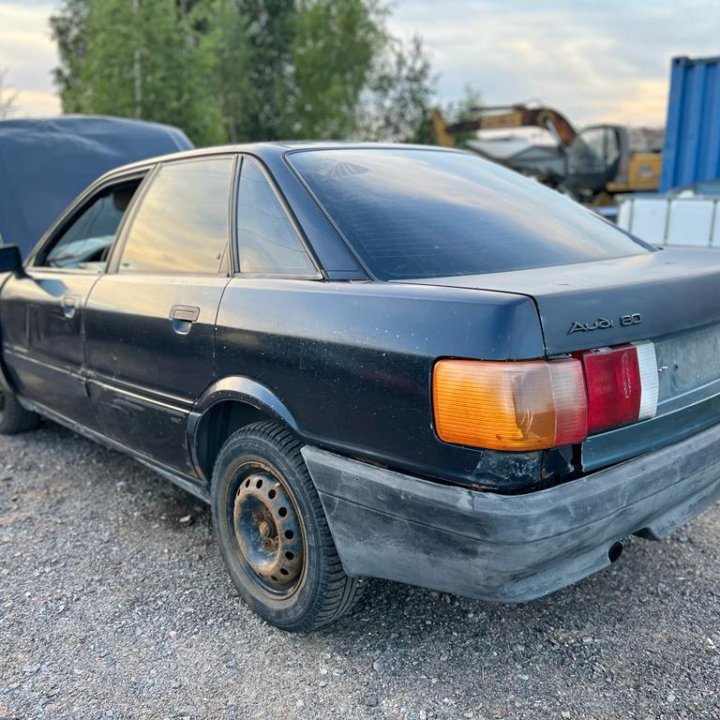 В разборе Audi 80B3 1.8 PM МКПП AKM