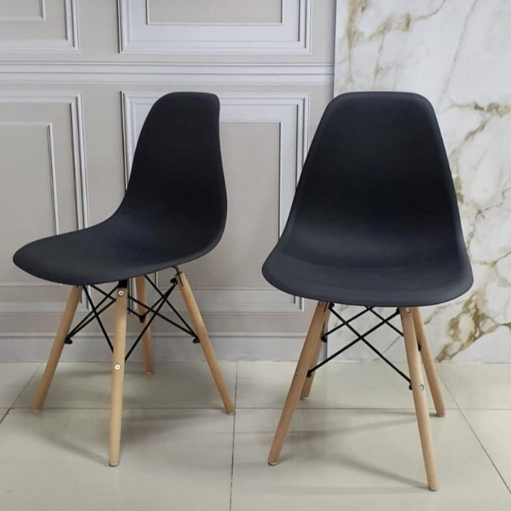 Стол и стулья EAMES