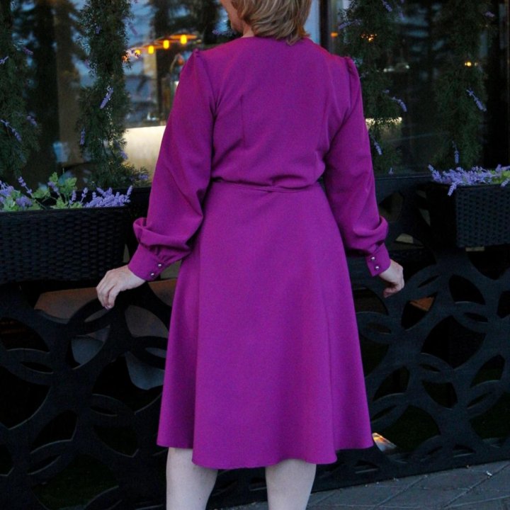 Платье 48 разм.