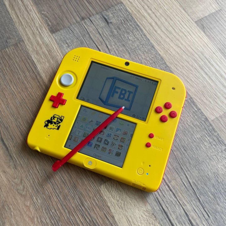 Nintendo 2DS Super Mario Maker Limited Edition