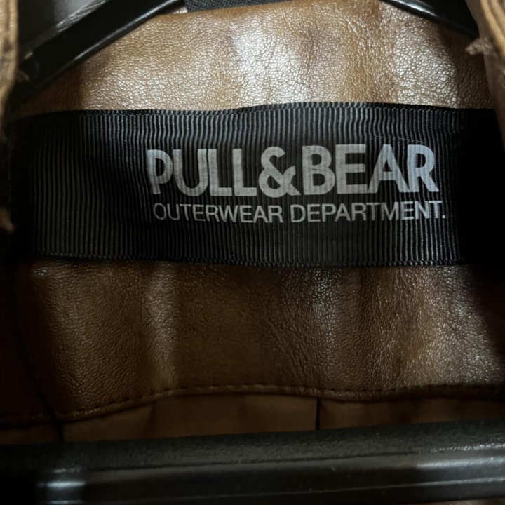 Коричневая кожаная куртка PULL&BEAR