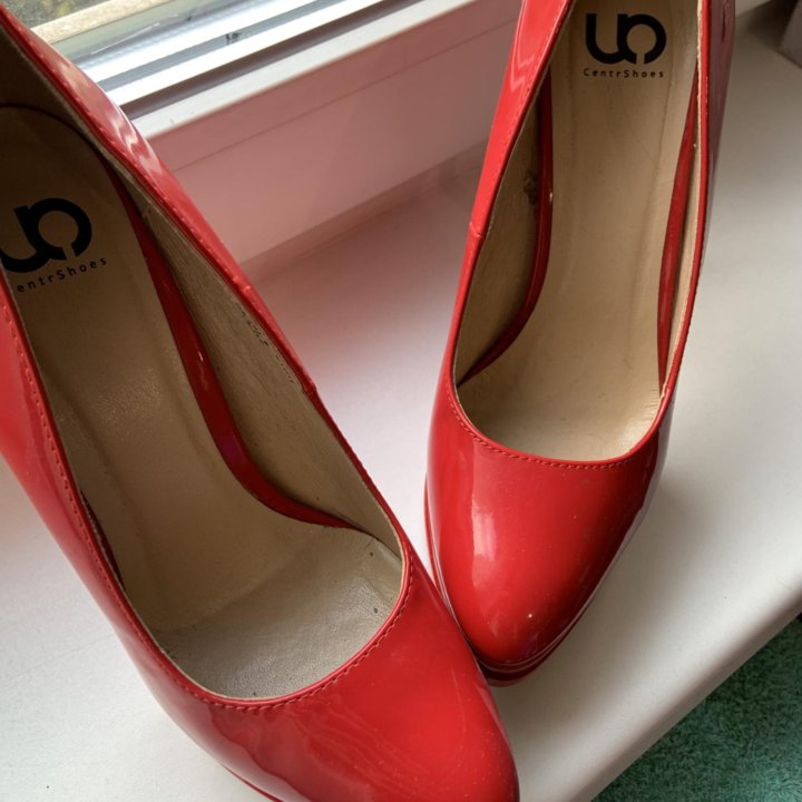 Туфли красные