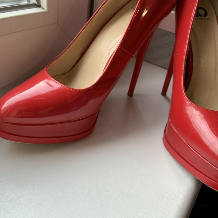 Туфли красные