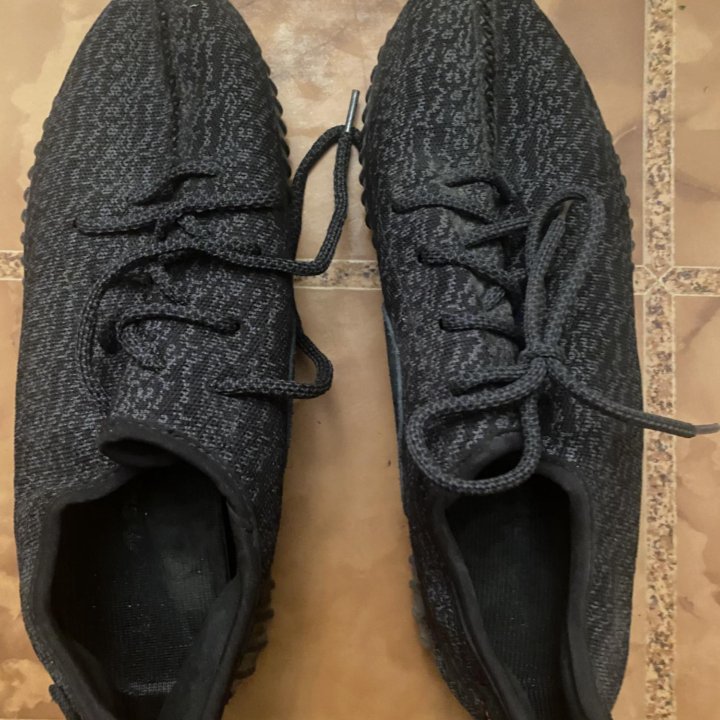 Кроссовки Adidas Yeezy boost