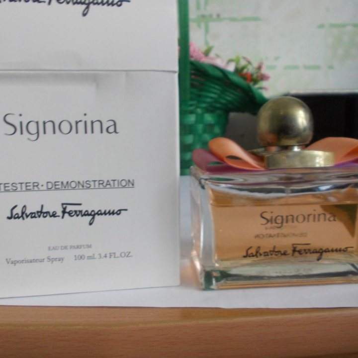 Signorina Salvatore Ferragamo