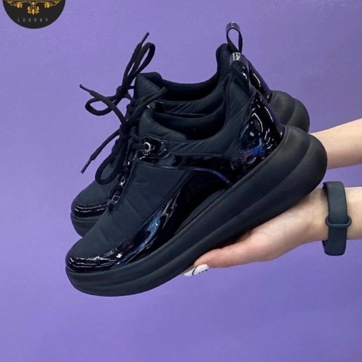 Кроссовки 37