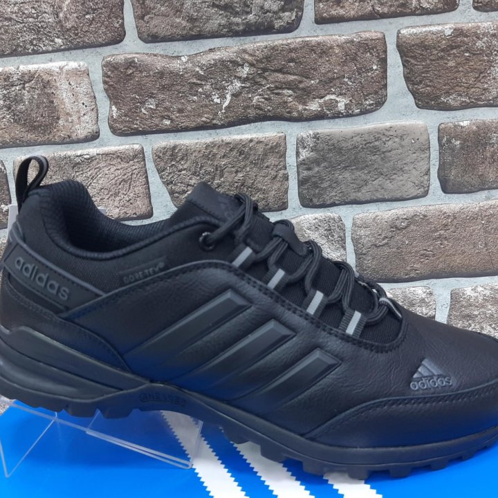 Кроссовки Adidas gore tex