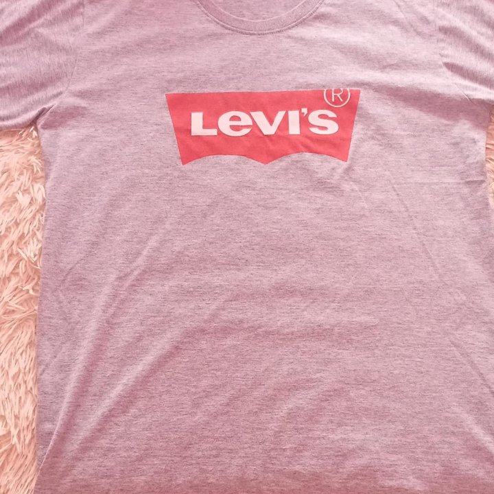 Футболка Levi's
