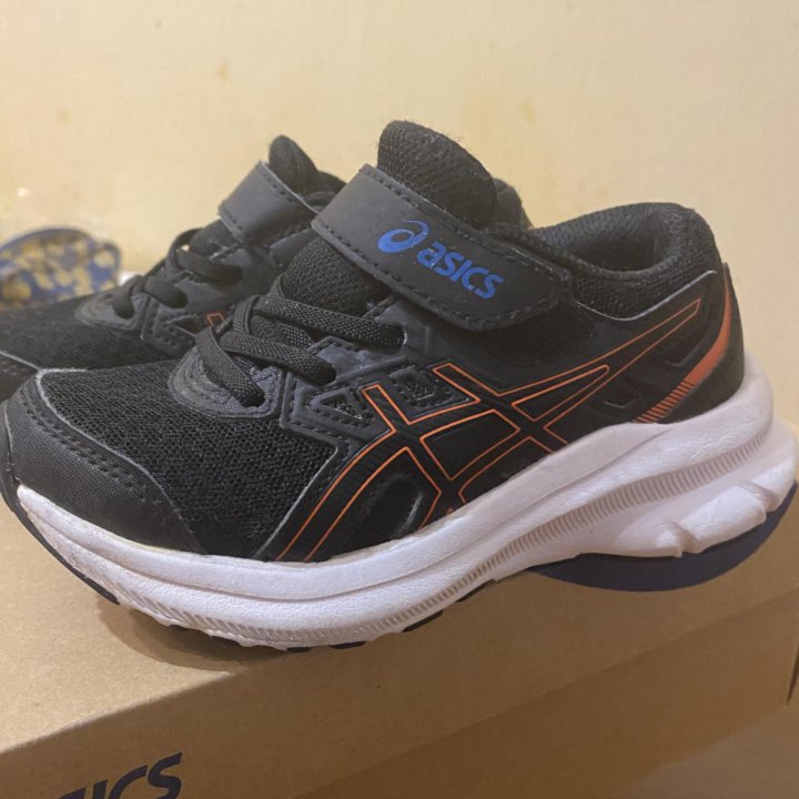 Кроссовки для мальчика ASICS