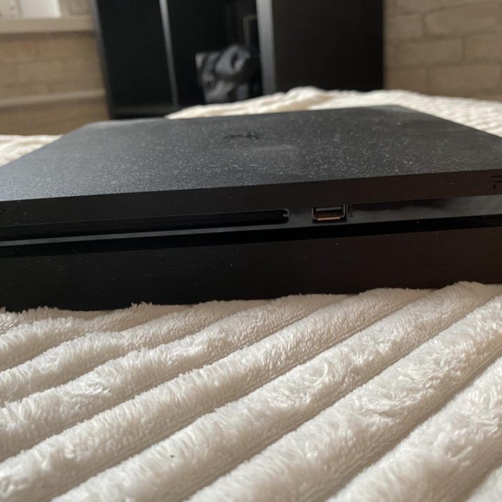 PlayStation 4 slim