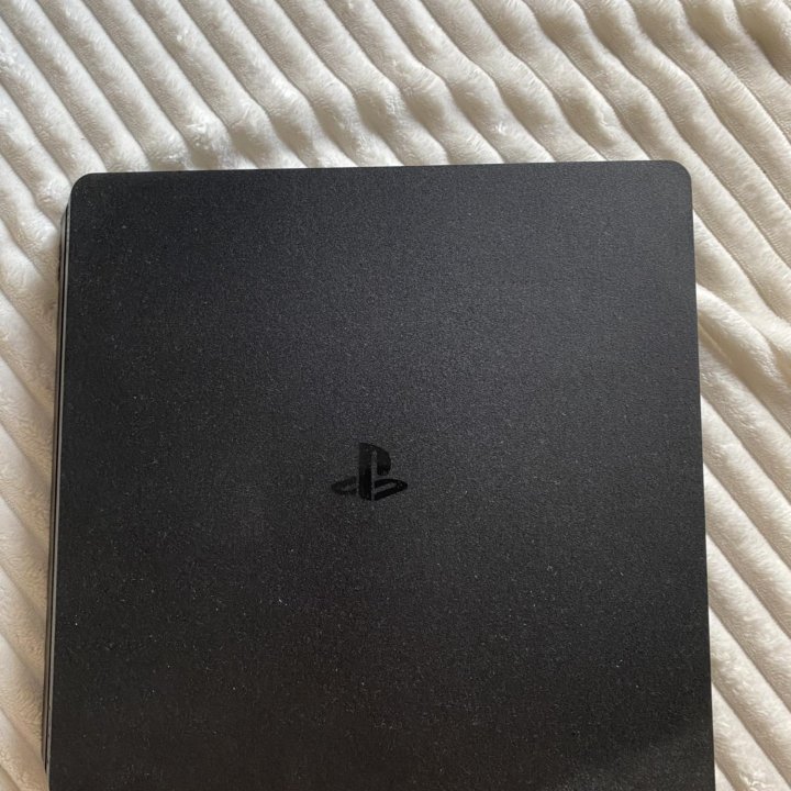 PlayStation 4 slim