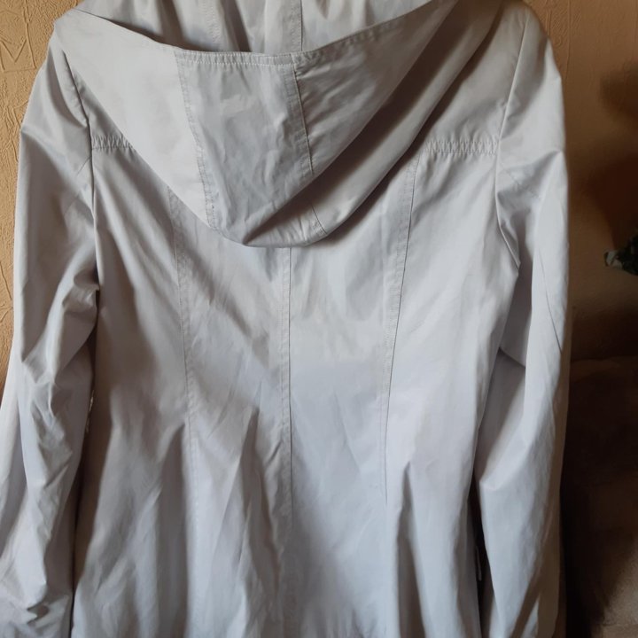 Куртка женская,легкая 46-48 рр