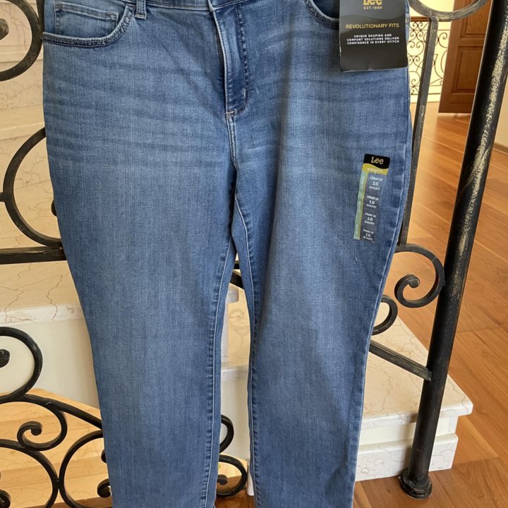 Джинсы LEE