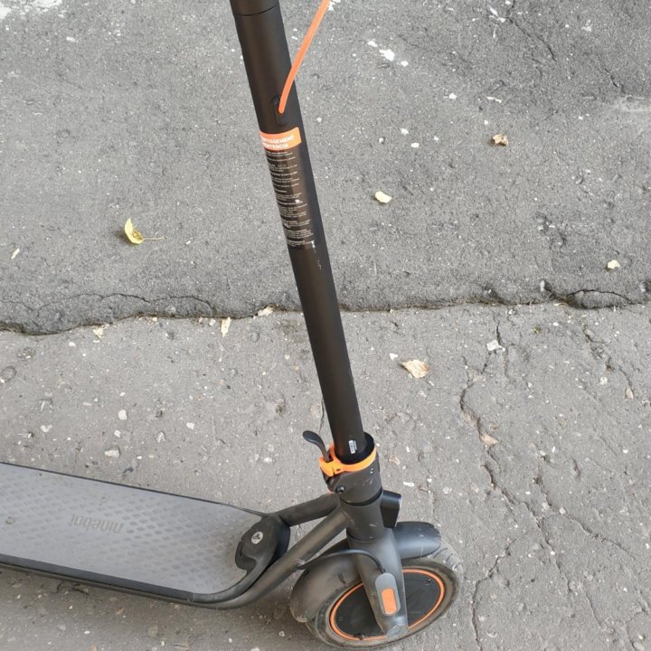 Электросамокат Ninebot Kickscooter F40A в Москве, цена 30 000 руб ...