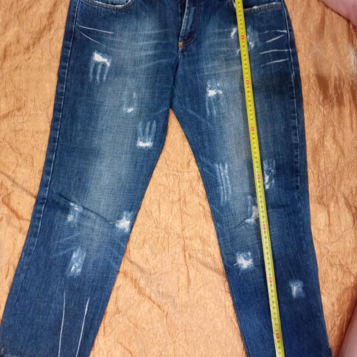 Джинсы капри