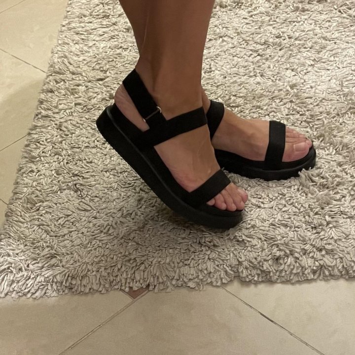 Сандалии Н&М